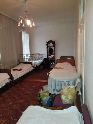Проживание в семье Astrea Шеки Односпальная кровать в общем номере с 6 кроватями-3